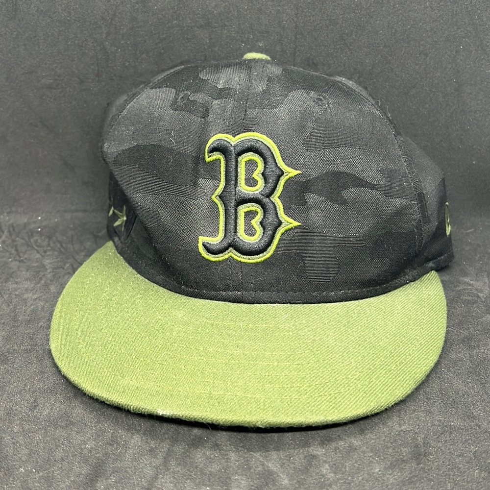 New Era 59Fifty Used Boston Red Sox Camo Fitted Hat Cap Size 7